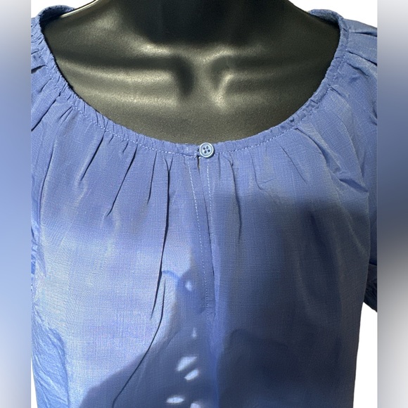 ANN TAYLOR Blue Blouse with One Front Button Closure & Detailed Sleeves - Picture 4 of 6